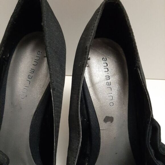 ANN MARINO Ruffle Detail Peep-Toe Slip-On High Heel Shoes Black Fabric Sz 9 M - Picture 7 of 16